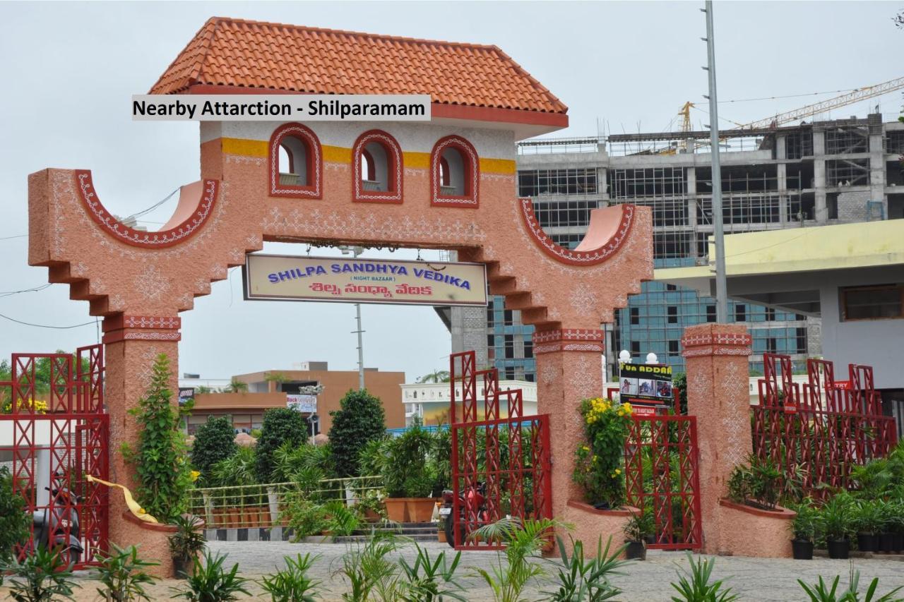 Oyo Townhouse 034 -Halcyon Hitech City Road Hyderabad Exterior foto