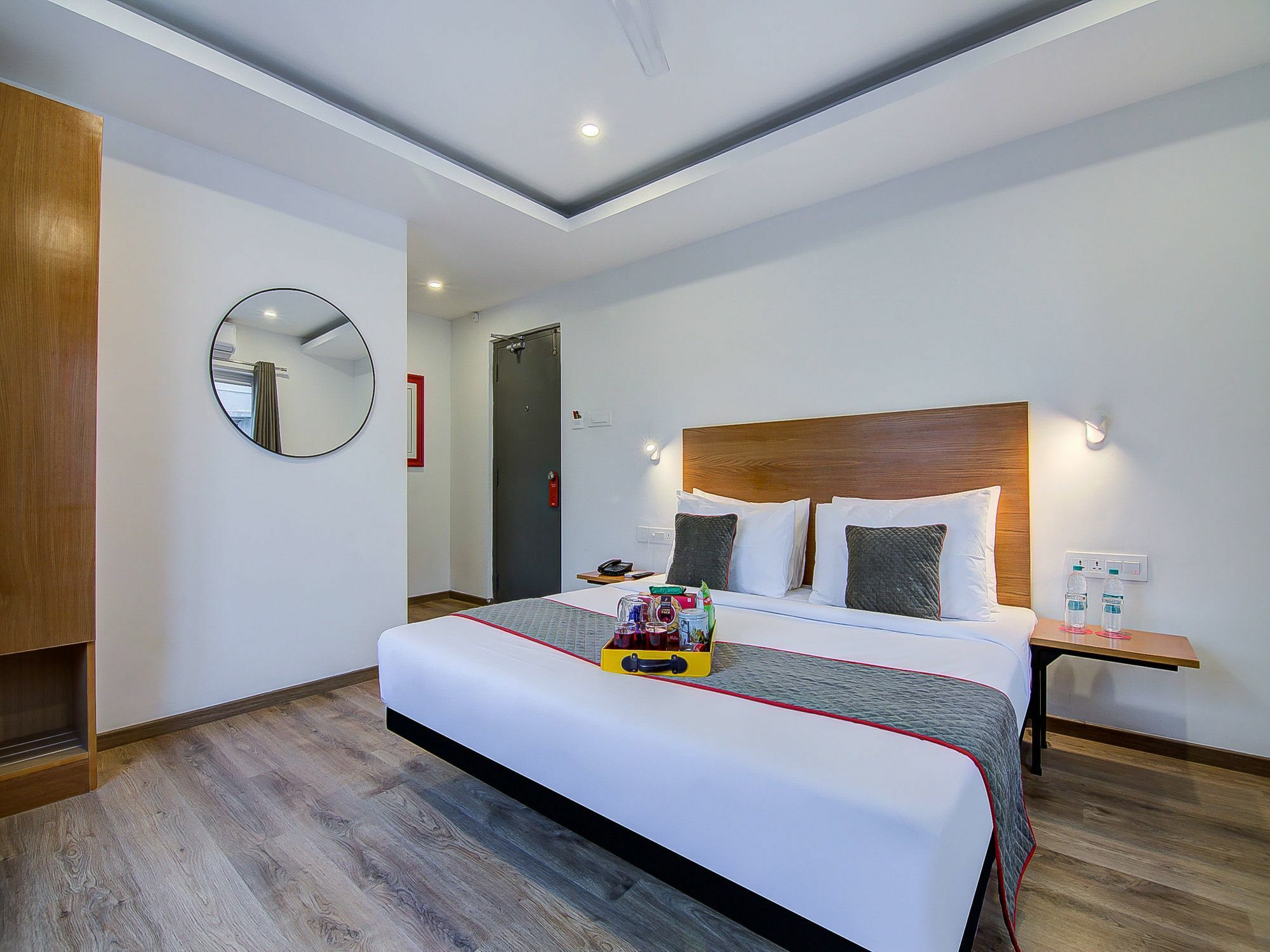 Oyo Townhouse 034 -Halcyon Hitech City Road Hyderabad Exterior foto