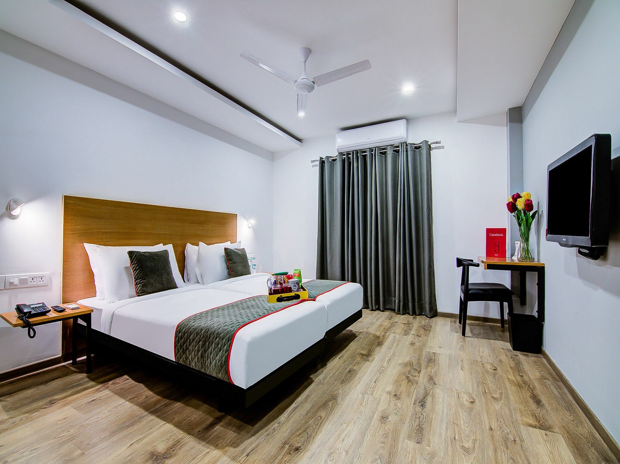 Oyo Townhouse 034 -Halcyon Hitech City Road Hyderabad Exterior foto